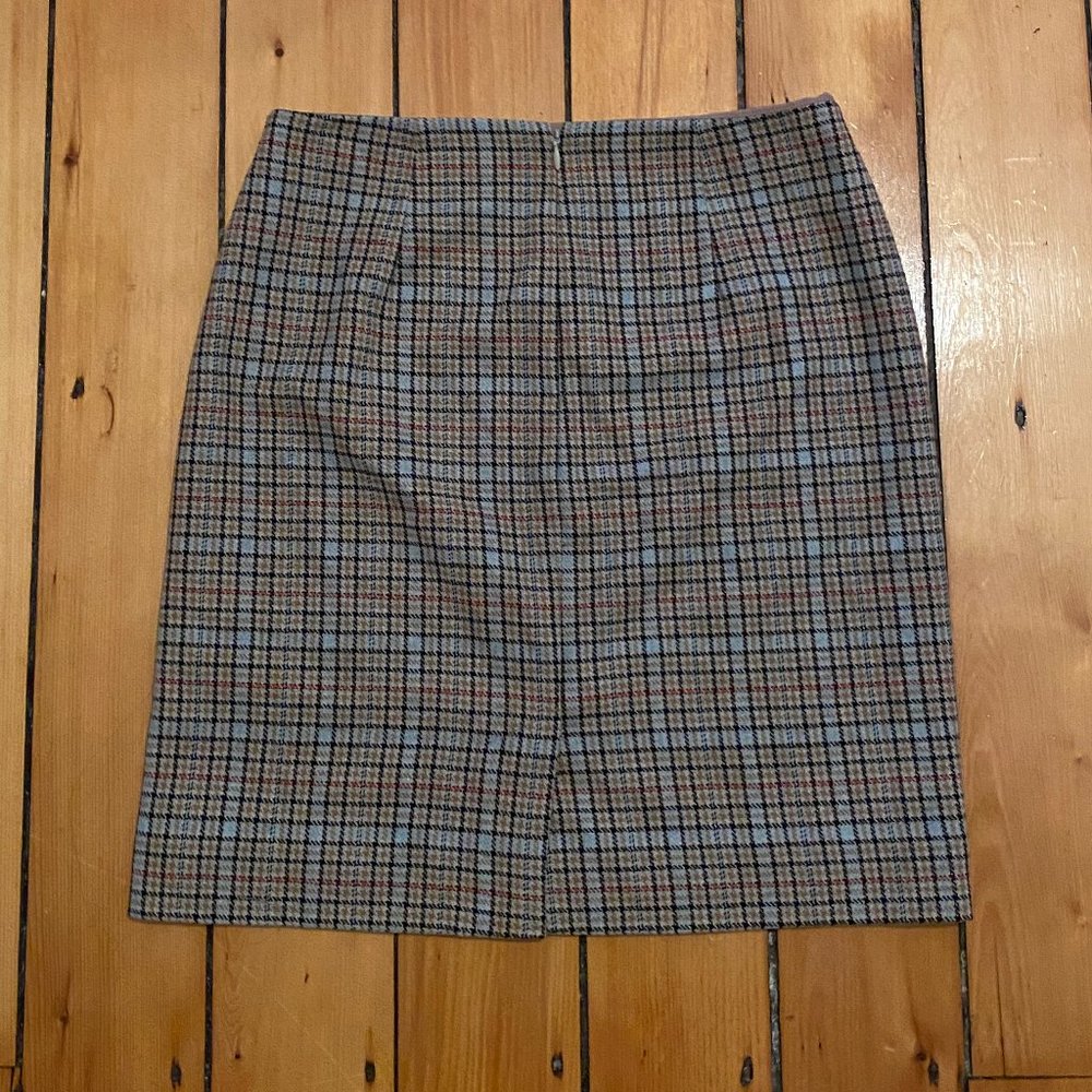 preppy banana republic plaid mini skirt - Picture 3 of 4